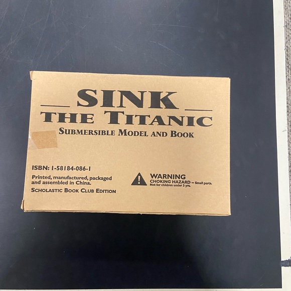 Titanic submersible model - Picture 2 of 5